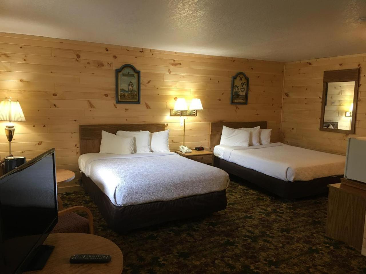 Great Mackinaw Beachfront Hotel Mackinaw City Exterior foto